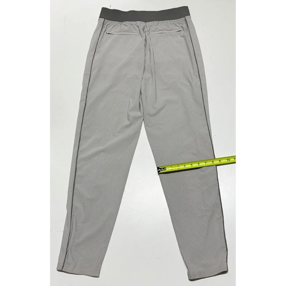 Athleta Gray White Pinstripe Athleisure Pants Women's Casual Activewear Size M - Picture 3 of 4